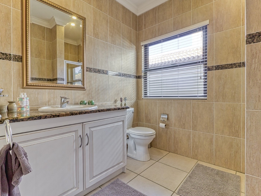 To Let 5 Bedroom Property for Rent in Dainfern Golf Estate Gauteng