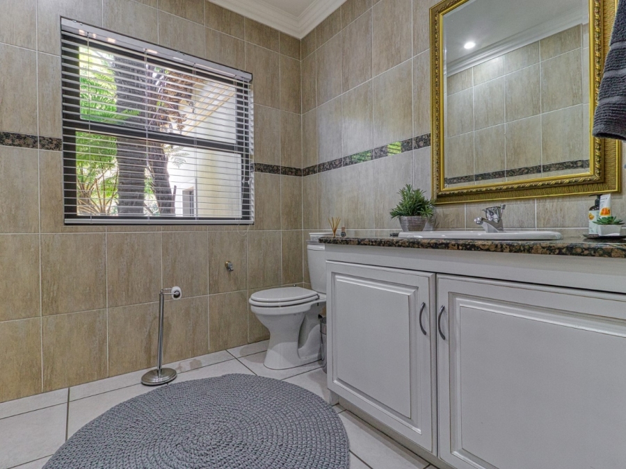 To Let 5 Bedroom Property for Rent in Dainfern Golf Estate Gauteng