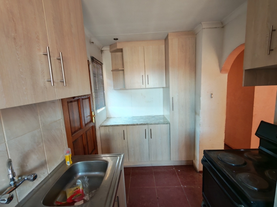 To Let 3 Bedroom Property for Rent in Palm Ridge Gauteng