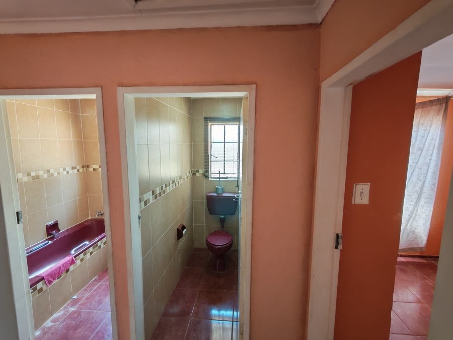 To Let 3 Bedroom Property for Rent in Palm Ridge Gauteng