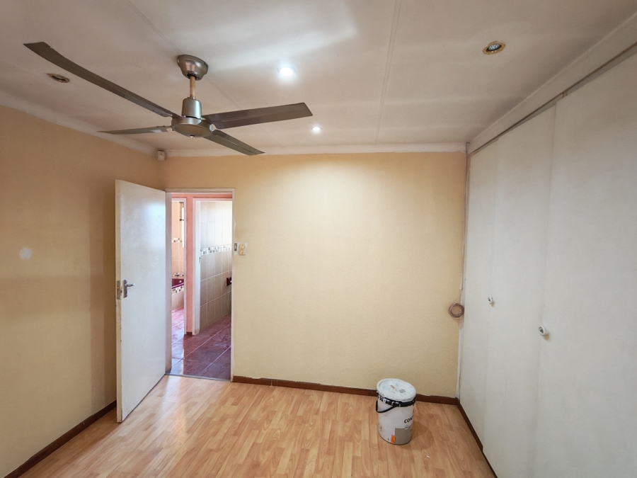 To Let 3 Bedroom Property for Rent in Palm Ridge Gauteng