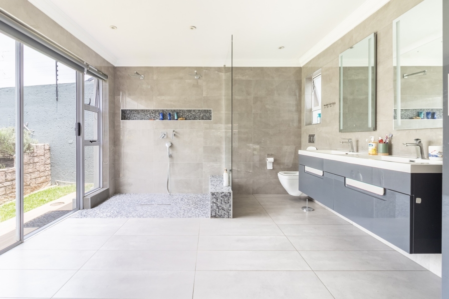 To Let 3 Bedroom Property for Rent in Lonehill Gauteng