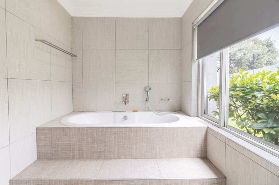 To Let 3 Bedroom Property for Rent in Lonehill Gauteng