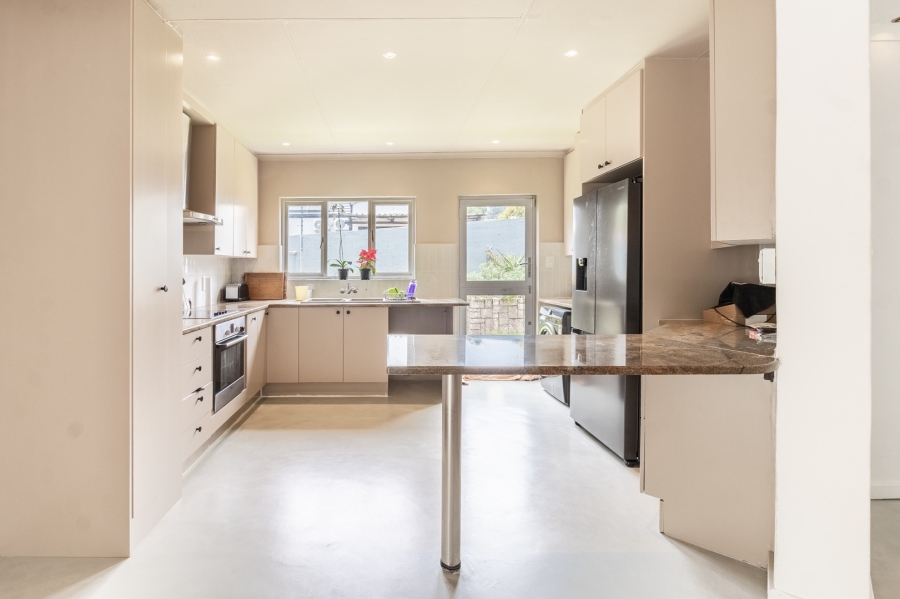 To Let 3 Bedroom Property for Rent in Lonehill Gauteng