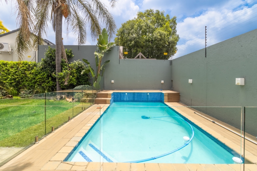 To Let 3 Bedroom Property for Rent in Lonehill Gauteng