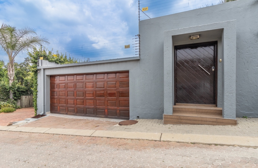 To Let 3 Bedroom Property for Rent in Lonehill Gauteng