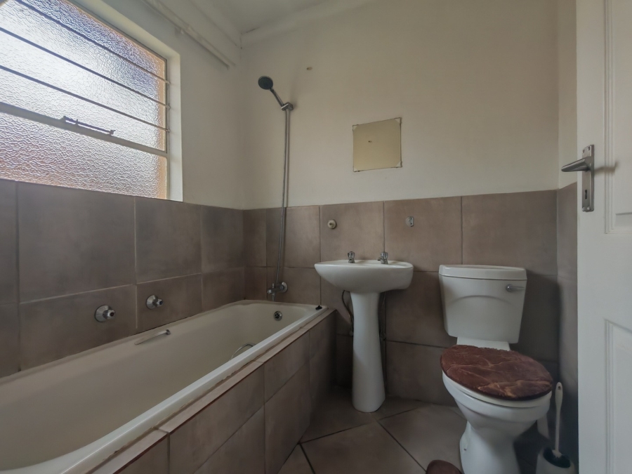 2 Bedroom Property for Sale in Albertsdal Gauteng