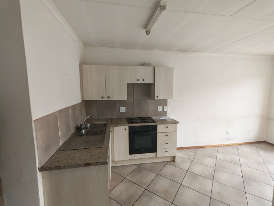 2 Bedroom Property for Sale in Albertsdal Gauteng