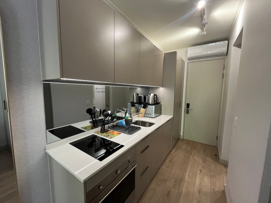 To Let 1 Bedroom Property for Rent in Rosebank Gauteng