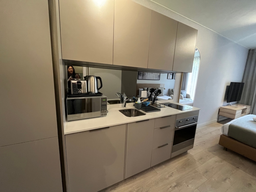 To Let 1 Bedroom Property for Rent in Rosebank Gauteng