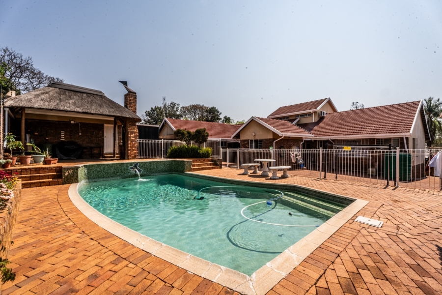 To Let 4 Bedroom Property for Rent in Eldoraigne Gauteng