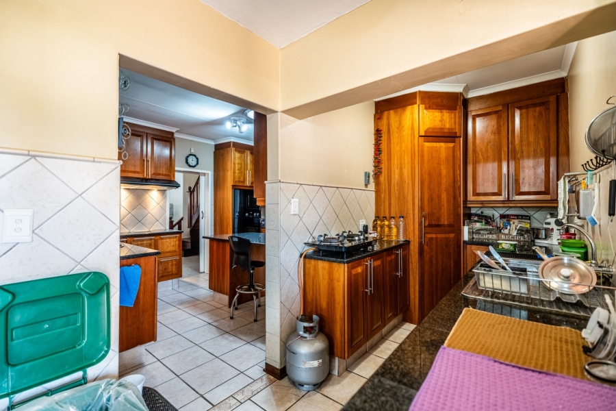 To Let 4 Bedroom Property for Rent in Eldoraigne Gauteng