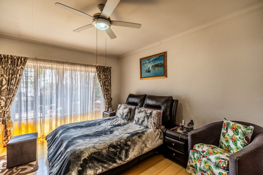 To Let 4 Bedroom Property for Rent in Eldoraigne Gauteng