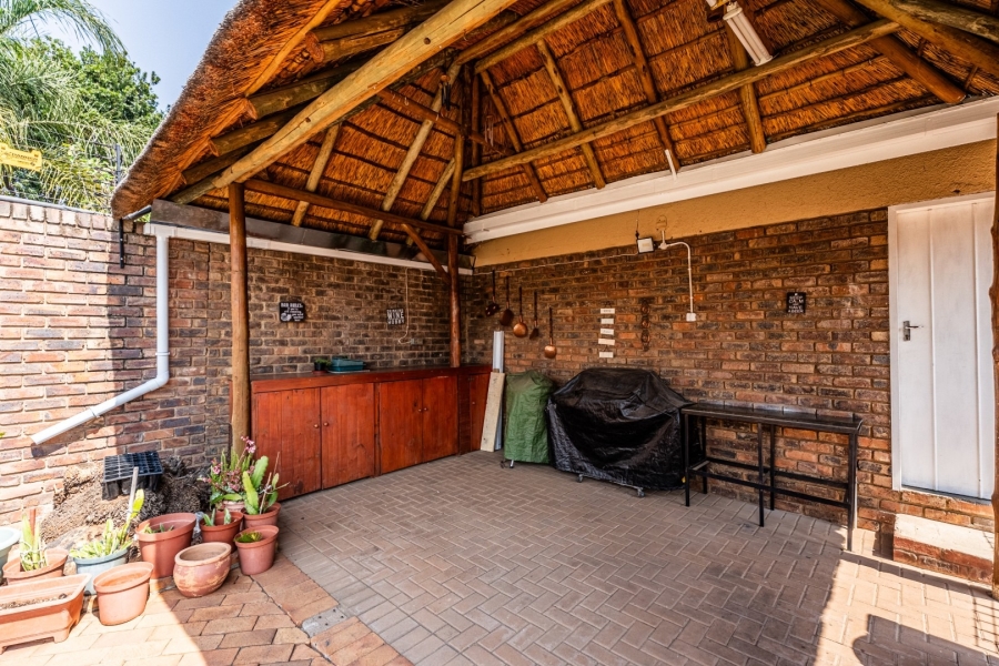 To Let 4 Bedroom Property for Rent in Eldoraigne Gauteng