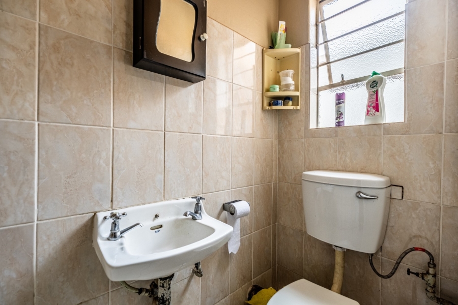 To Let 4 Bedroom Property for Rent in Eldoraigne Gauteng