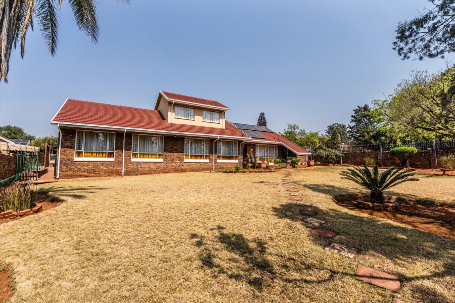 To Let 4 Bedroom Property for Rent in Eldoraigne Gauteng