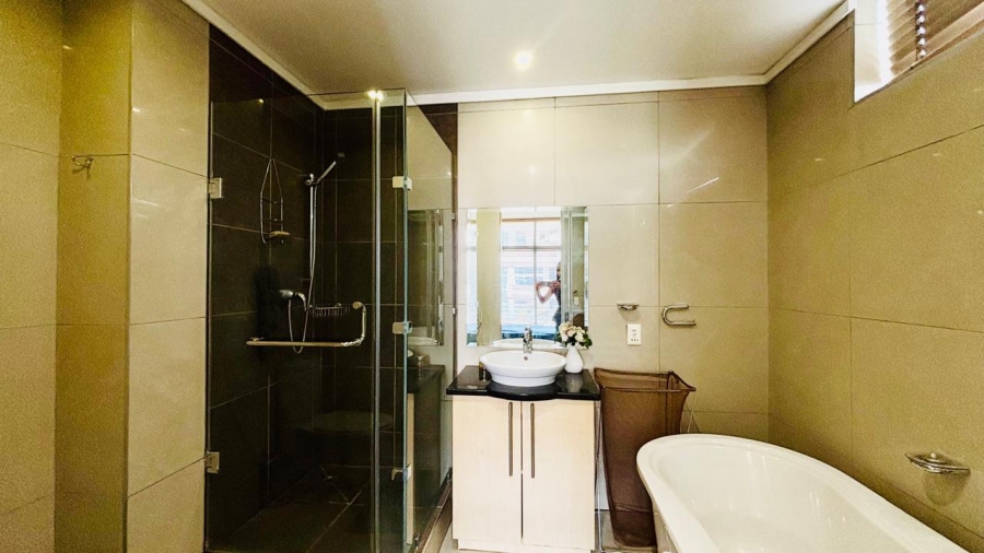To Let 1 Bedroom Property for Rent in Sandton Central Gauteng