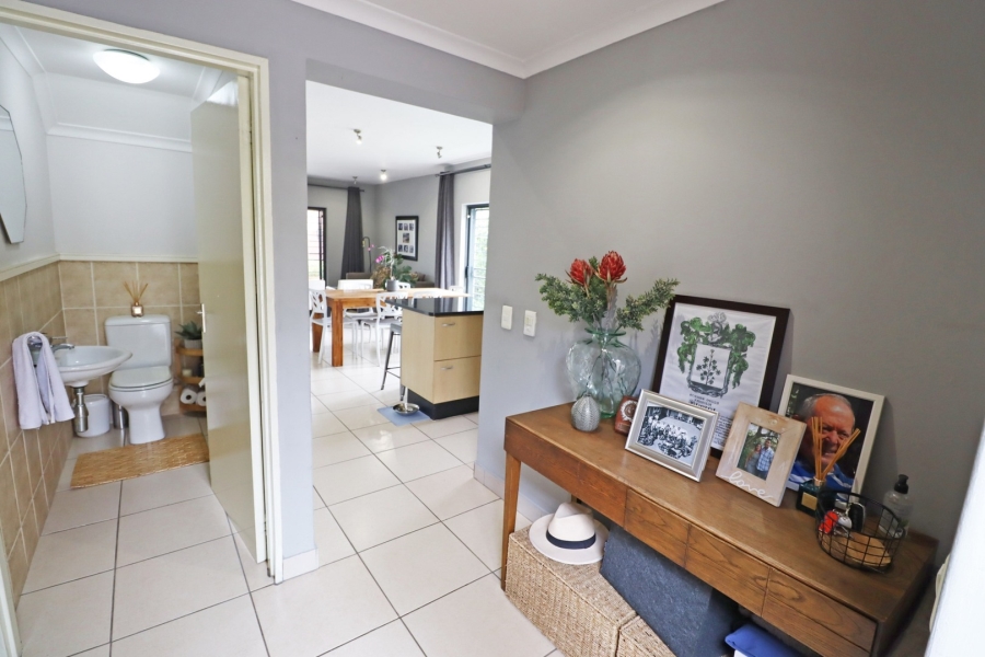 To Let 2 Bedroom Property for Rent in Bryanston West Gauteng