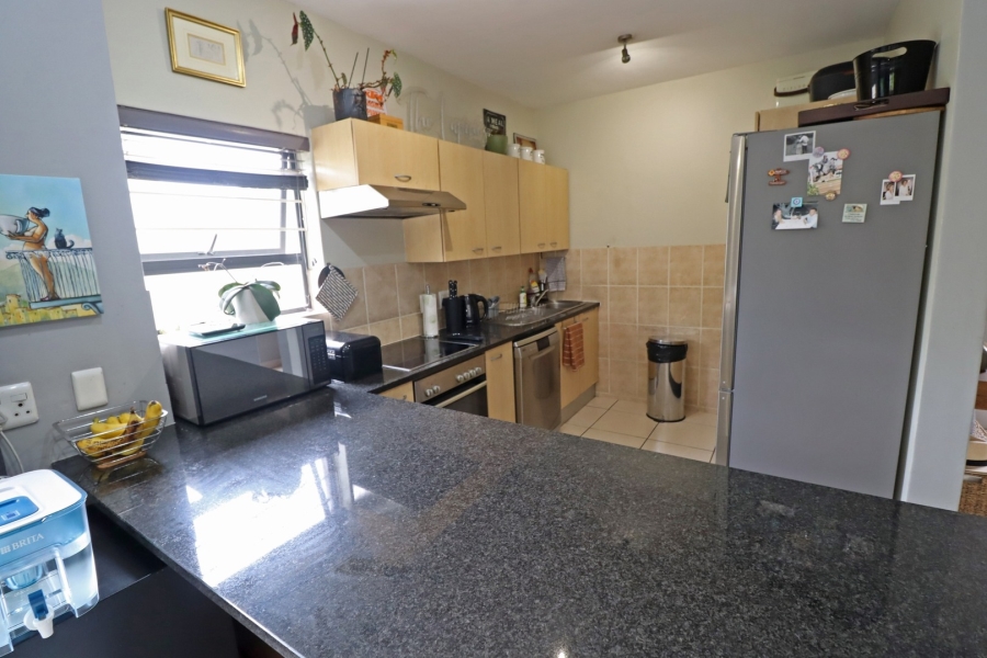 To Let 2 Bedroom Property for Rent in Bryanston West Gauteng