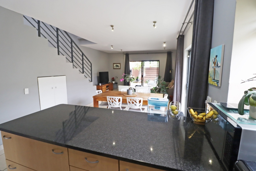 To Let 2 Bedroom Property for Rent in Bryanston West Gauteng