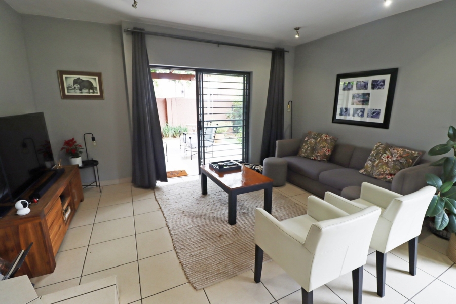 To Let 2 Bedroom Property for Rent in Bryanston West Gauteng