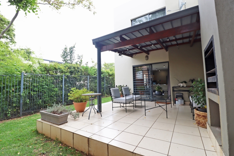 To Let 2 Bedroom Property for Rent in Bryanston West Gauteng