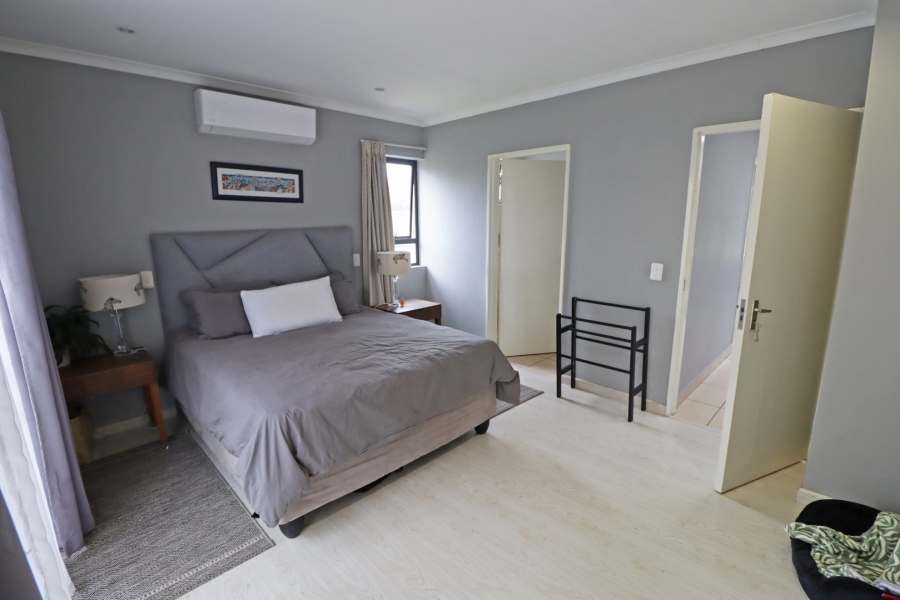 To Let 2 Bedroom Property for Rent in Bryanston West Gauteng