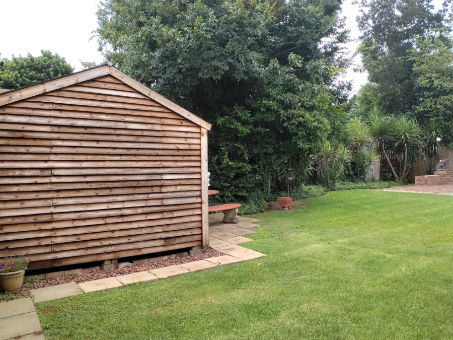 4 Bedroom Property for Sale in Selection Park Gauteng