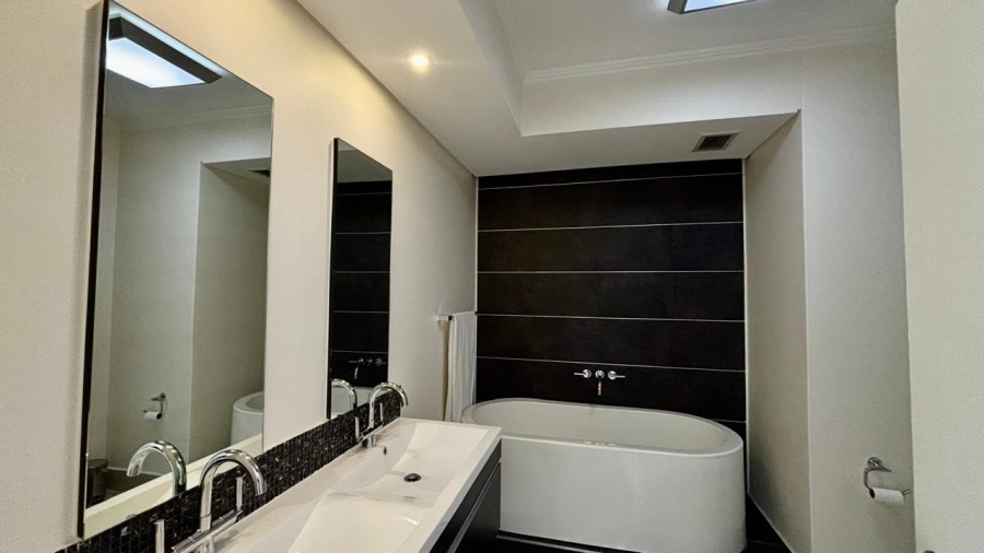 To Let 2 Bedroom Property for Rent in Morningside Gauteng