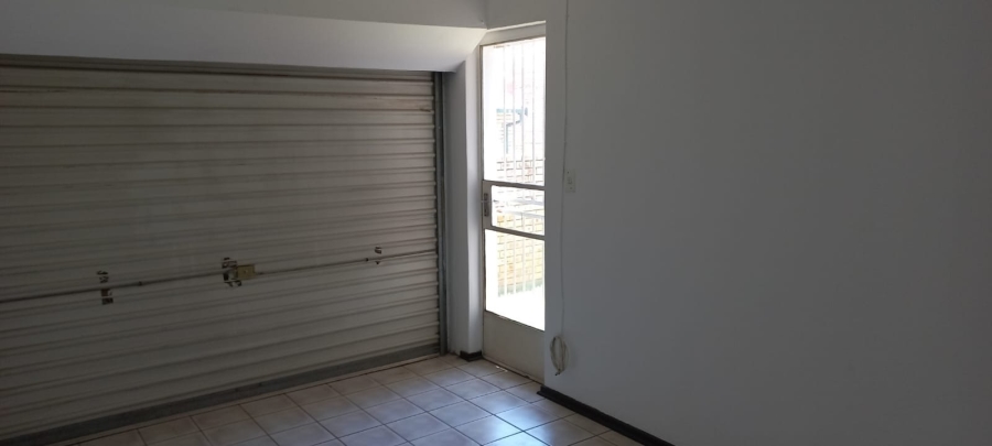 To Let 2 Bedroom Property for Rent in Glen Marais Gauteng