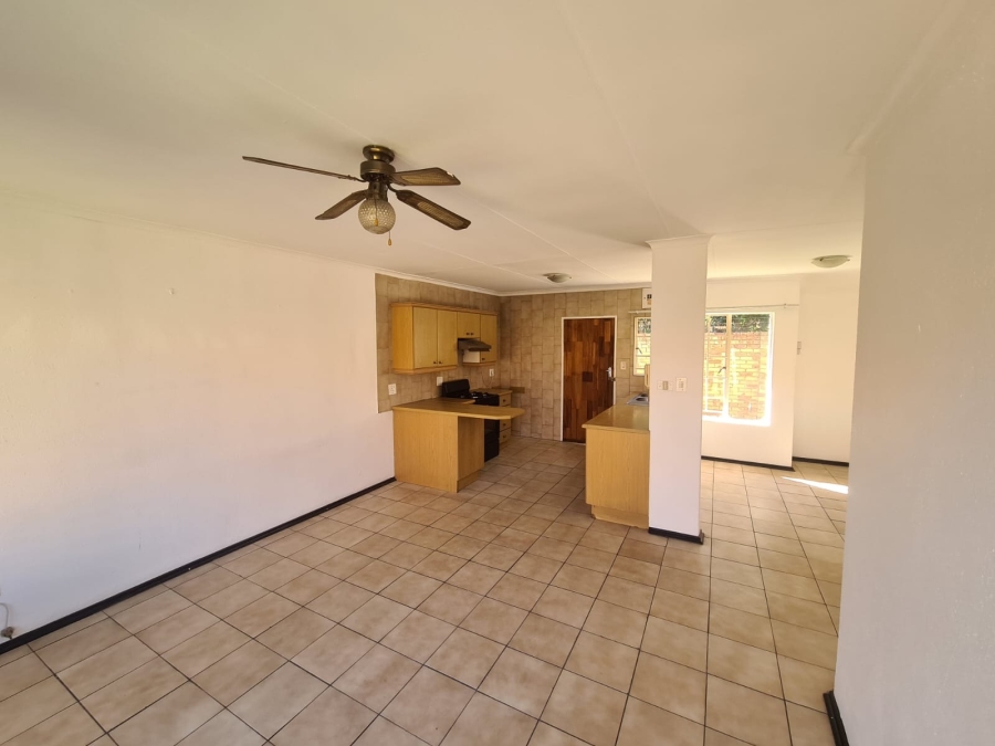 To Let 2 Bedroom Property for Rent in Glen Marais Gauteng