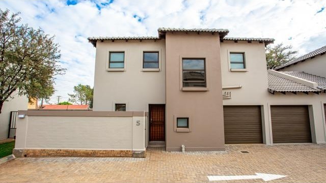 To Let 3 Bedroom Property for Rent in Montana Gauteng