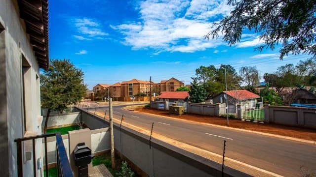 To Let 3 Bedroom Property for Rent in Montana Gauteng