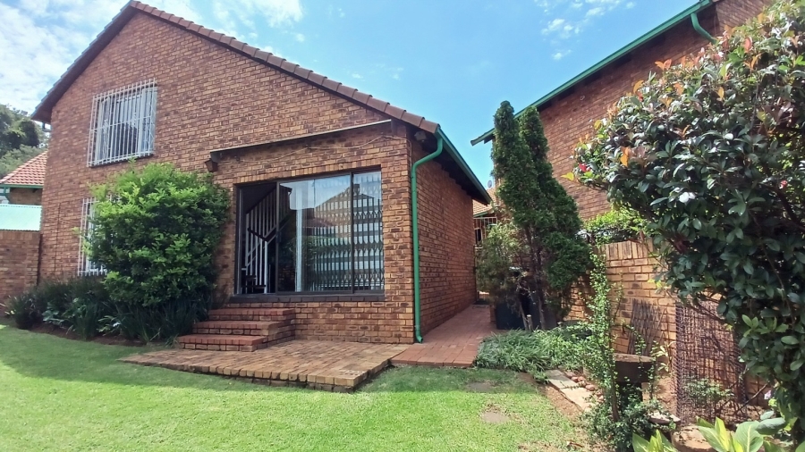 3 Bedroom Property for Sale in Bassonia Gauteng