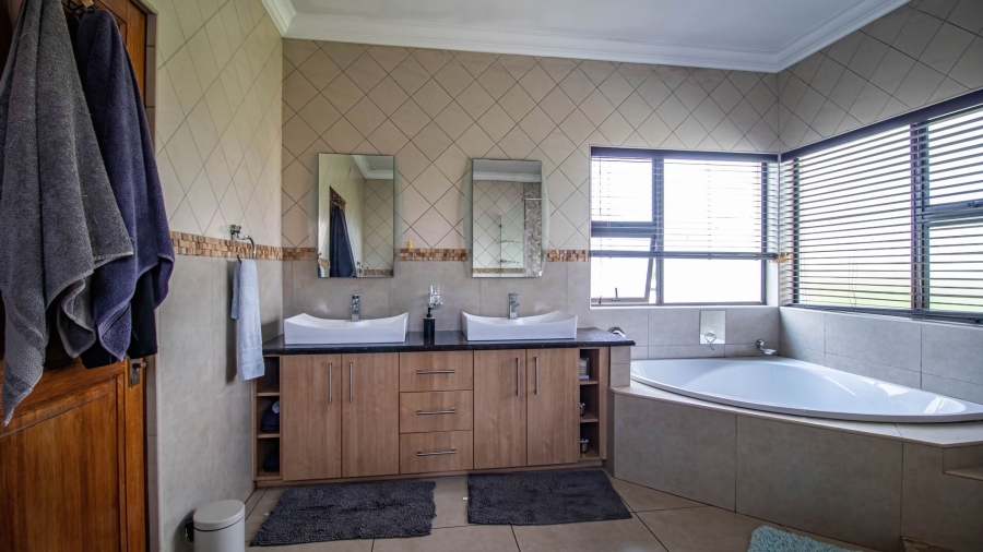4 Bedroom Property for Sale in Parkrand Gauteng