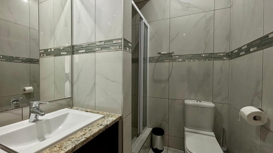 2 Bedroom Property for Sale in Wendywood Gauteng