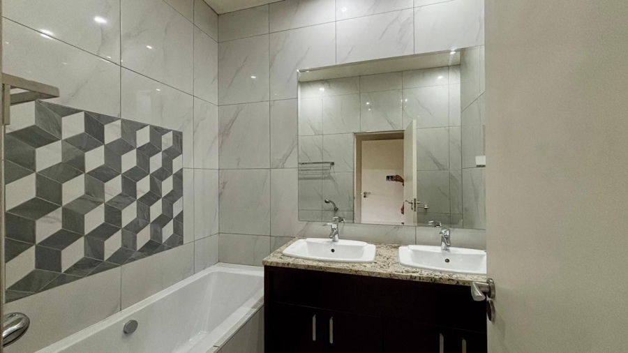 2 Bedroom Property for Sale in Wendywood Gauteng