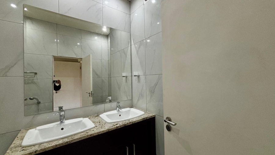 2 Bedroom Property for Sale in Wendywood Gauteng