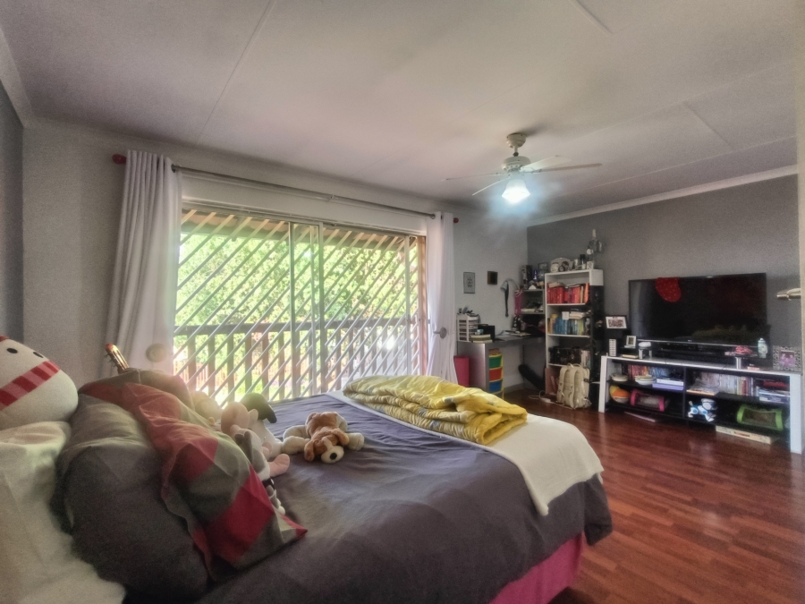 3 Bedroom Property for Sale in Raceview Gauteng