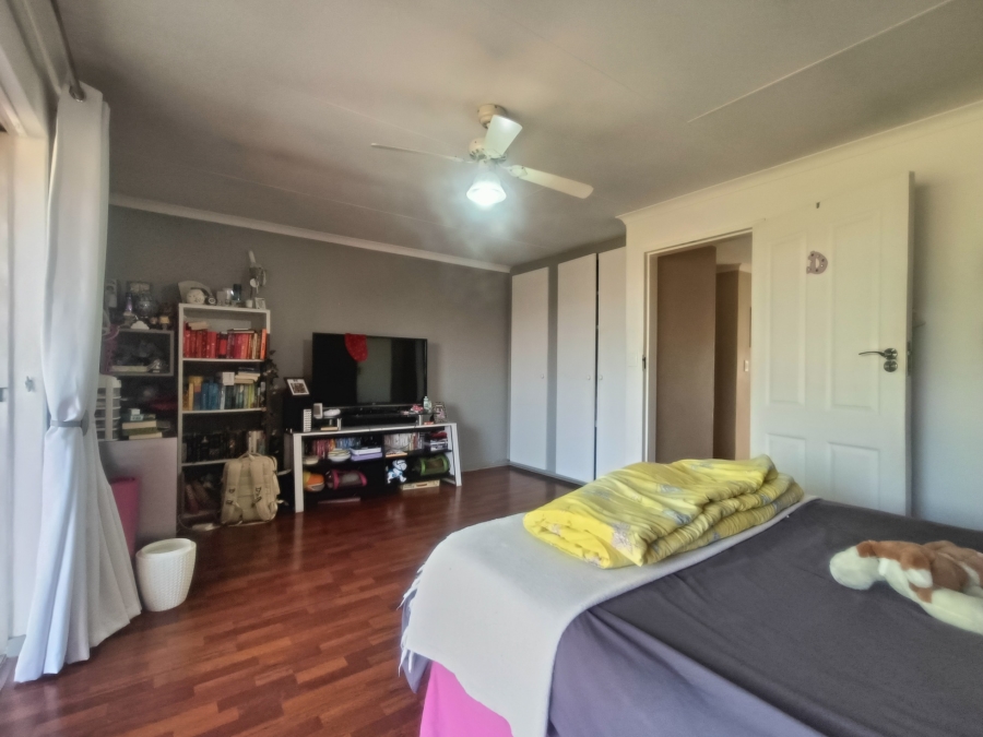 3 Bedroom Property for Sale in Raceview Gauteng