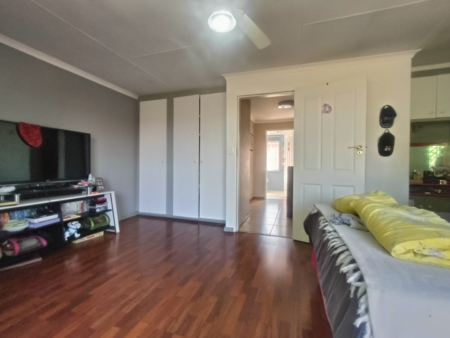 3 Bedroom Property for Sale in Raceview Gauteng