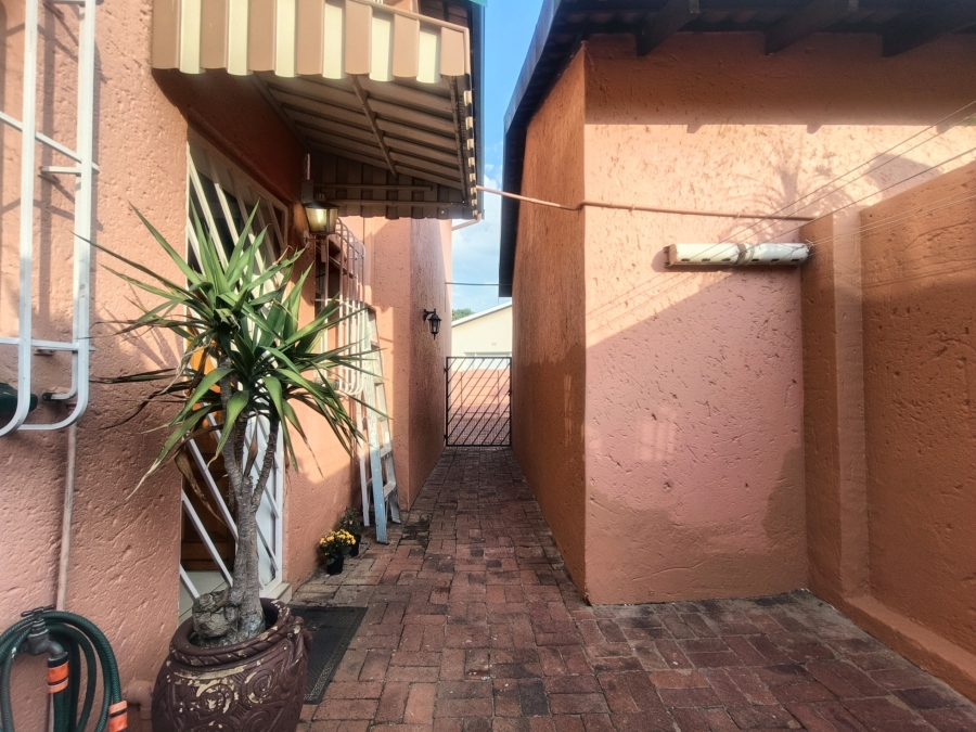 3 Bedroom Property for Sale in Raceview Gauteng