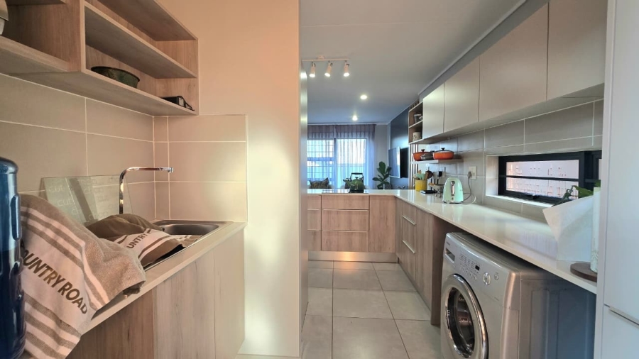 3 Bedroom Property for Sale in Rooihuiskraal North Gauteng