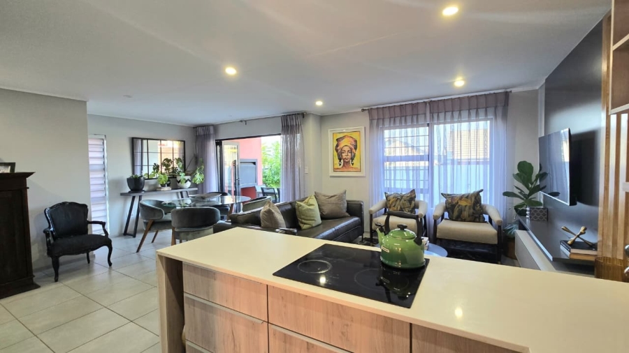 3 Bedroom Property for Sale in Rooihuiskraal North Gauteng