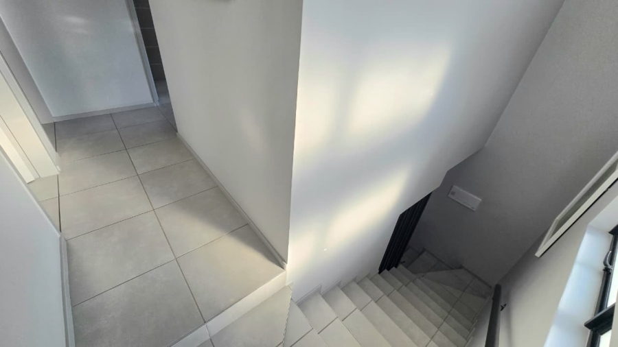 3 Bedroom Property for Sale in Rooihuiskraal North Gauteng