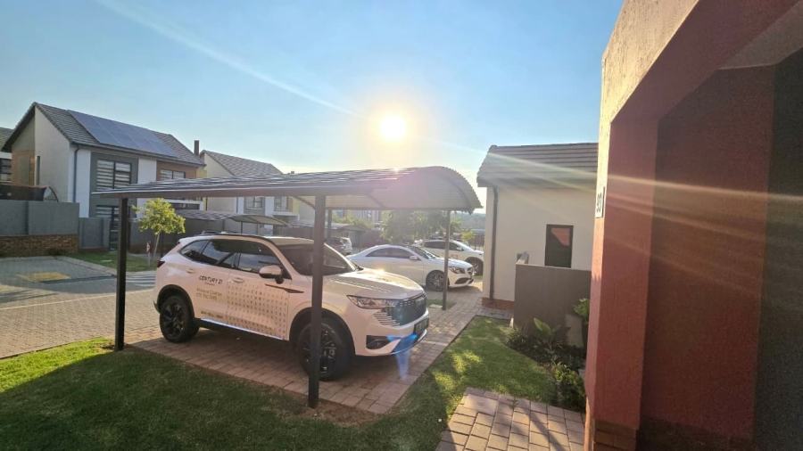 3 Bedroom Property for Sale in Rooihuiskraal North Gauteng