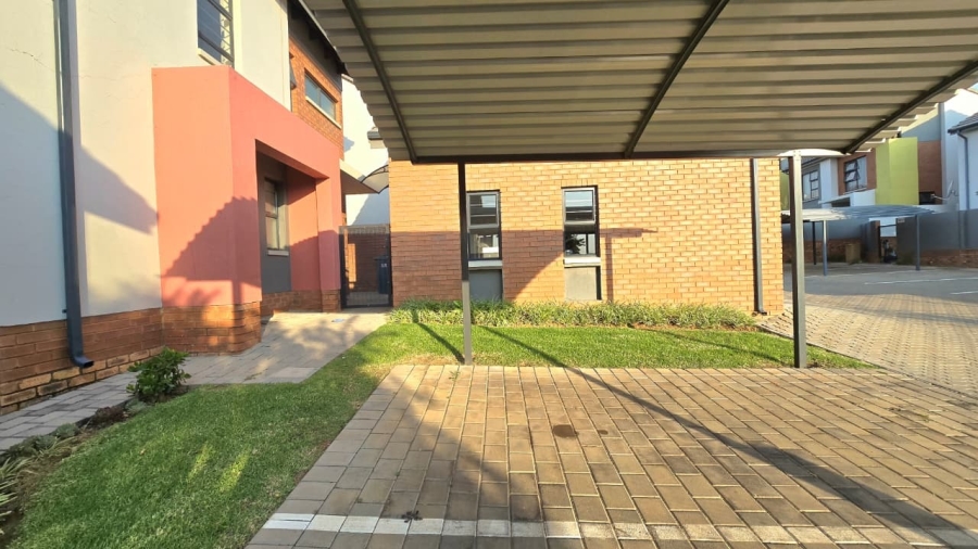 3 Bedroom Property for Sale in Rooihuiskraal North Gauteng