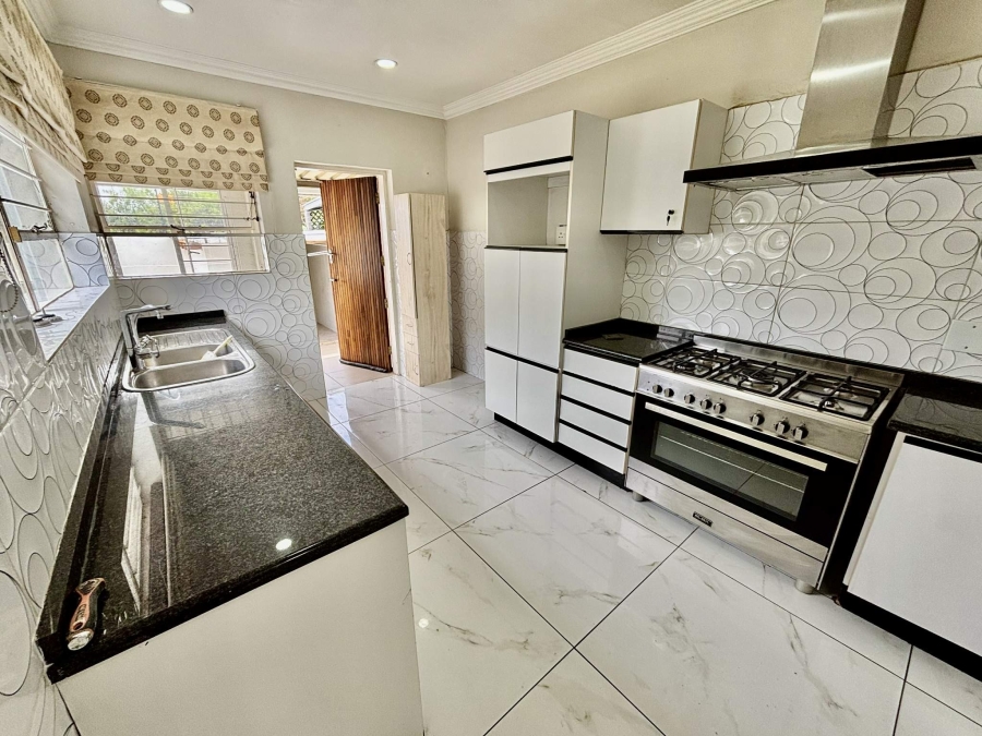 To Let 3 Bedroom Property for Rent in Morningside Gauteng