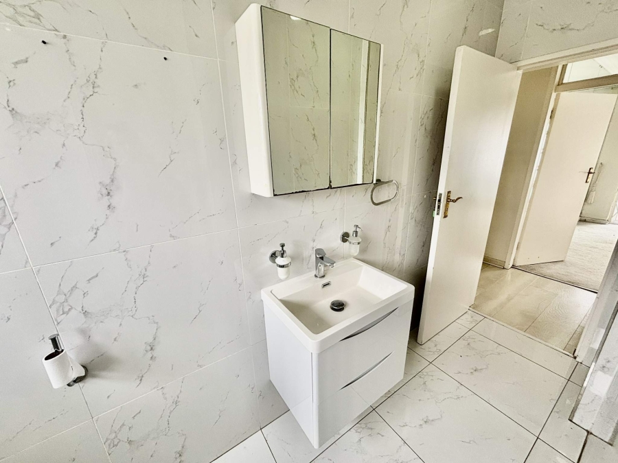 To Let 3 Bedroom Property for Rent in Morningside Gauteng