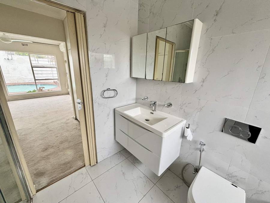 To Let 3 Bedroom Property for Rent in Morningside Gauteng